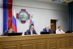 Вячеслав Гладков поднял вопрос решения кадрового дефицита в медицине на встрече с главврачами 