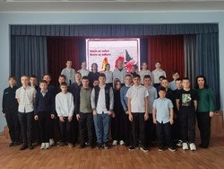 Культработники с. Аверино организовали час мужества «Мальчишки в солдатских шинелях»