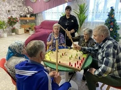Сотрудники Скороднянского дома-интерната организовали увлекательную настольную игру