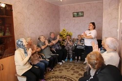 Губкинские пенсионеры посетили занятие «Дыхательная гимнастика Стрельниковой»