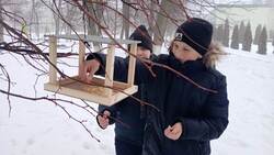 Экологическая акция «Покорми птиц зимой» прошла в посёлке Троицкий губкинской территории