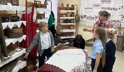 Культработники села Истобное губкинской территории провели экскурсию «Тайны старого сундука»