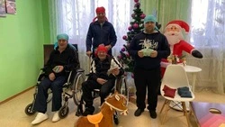 Жители Скороднянского дома-интерната стали участниками спортивной командной игры «Корнхол»