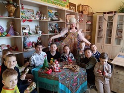 Культработники села Уколово провели развлекательную программу «Ларец сюрпризов»