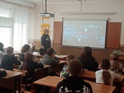 Беседа «Поговорим о терроризме» прошла в школе села Истобное губкинской территории 