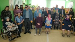 Творческий коллектив ЦКР села Истобное выступил в Скороднянском доме-интернате