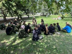 Занятие по тактической медицине прошло в рамках военно-исторических сборов «Армата» в селе Истобное 