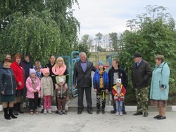 Детскую спортивно-игровую площадку открыли в Юрьевке губкинской территории 