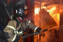 Жилой дом загорелся в посёлке Троицкий Губкинского городского округа 