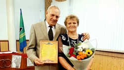 Губкинские супруги отметили 50 лет совместной жизни