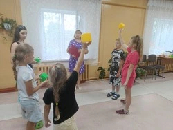 Профилактическая беседа на тему «Светофор и пешеход» прошла в Доме культуры села Заломное