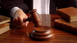 Губкинский суд назначил наказание местному жителю за попытку дать взятку