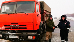 Губкинские полицейские оказали помощь водителю грузовика