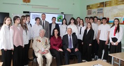 Губкинские ветераны встретились со школьниками 