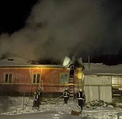 Губкинские пожарные ликвидировали возгорание в Кандаурово