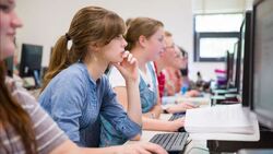 Более 1 300 белгородских старшеклассников смогут пройти онлайн-курсы по IT-технологиям