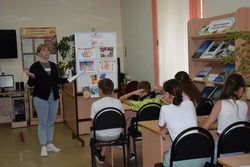Юные жители села Сергиевка посетили программу«Живи ярко и стильно без наркотиков» 