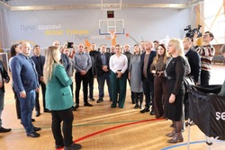 Губкинские депутаты посетили спортивные объекты города 