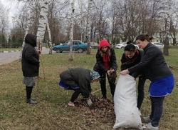 Жители Троицкой территории Губкинского горокруга приняли участие в уборке улиц после зимы 
