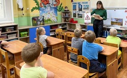 Помощники Госавтоинспекции провели уроки по дорожной безопасности для младшеклассников в Губкине