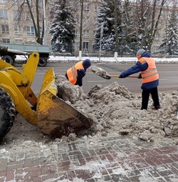 Михаил Лобазнов сообщил губкинцам о работе коммунальных служб после ледяного дождя
