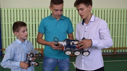 Сергиевский юный робототехник подготовился к новому конкурсу